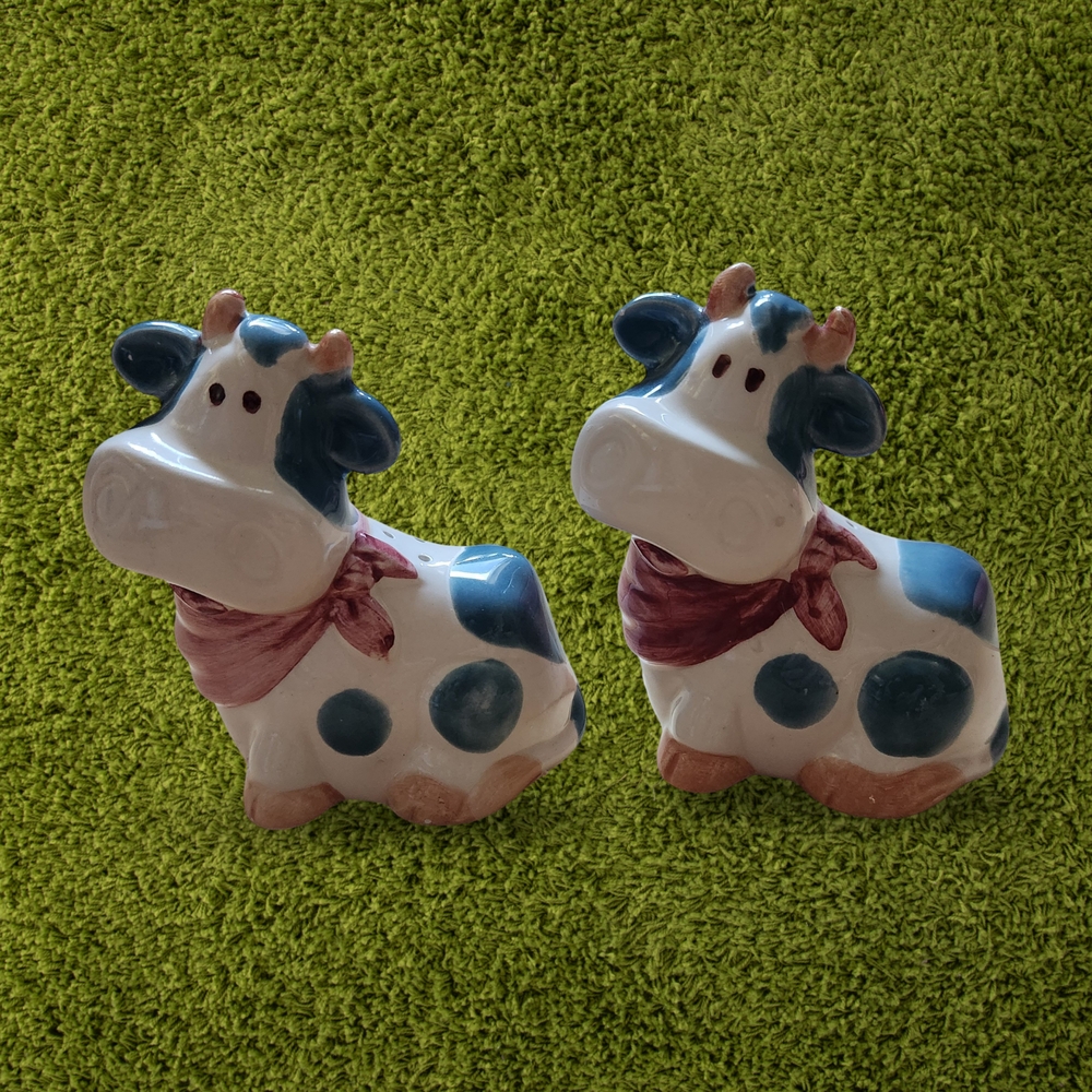Vintage Ceramic Cow Salt and Pepper Shakers - Blue and White